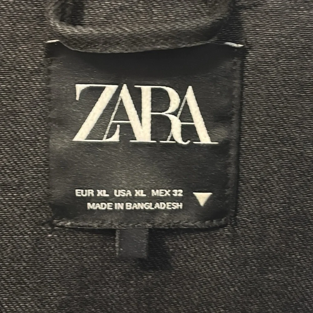 Zara Women's Dark Denim Jacket